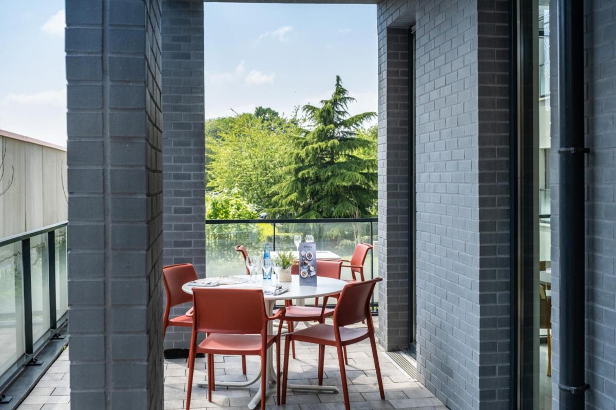 Oh Activ Cergy Aparthotel Bagian luar foto